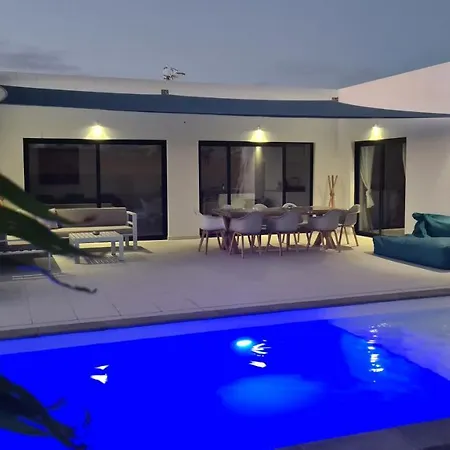 Valentina, Piscine Chauffee Et Serenite Lajares