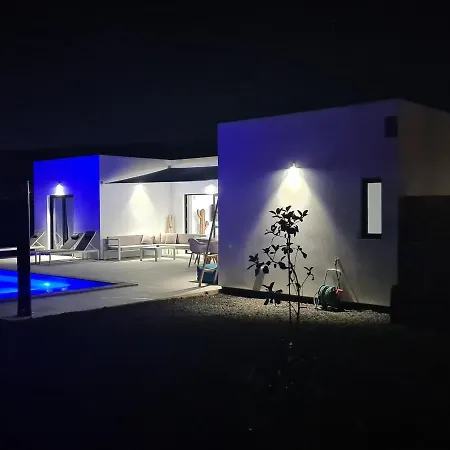 Valentina, Piscine Chauffee Et Serenite *