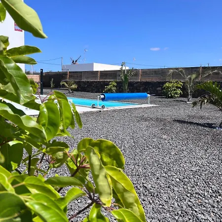 Valentina, Piscine Chauffee Et Serenite * Lajares