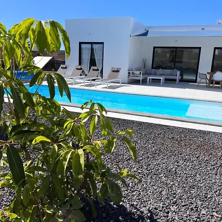 Valentina, Piscine Chauffee Et Serenite *