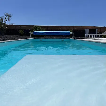 Valentina, Piscine Chauffee Et Serenite Lajares
